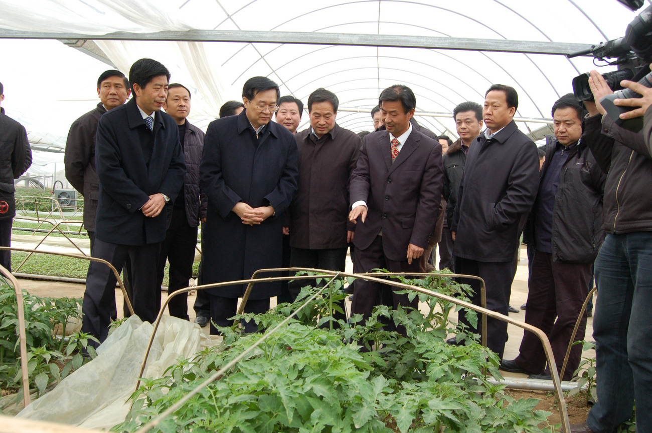 原中央政治局委員、湖北省省長(zhǎng)王國(guó)生來公司基地視察指導(dǎo)工作